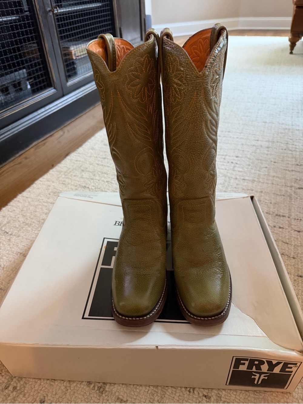 Frye Olive Green Embossed Leather Cowboy Boots size 6.5 GUC - Picture 2 of 12